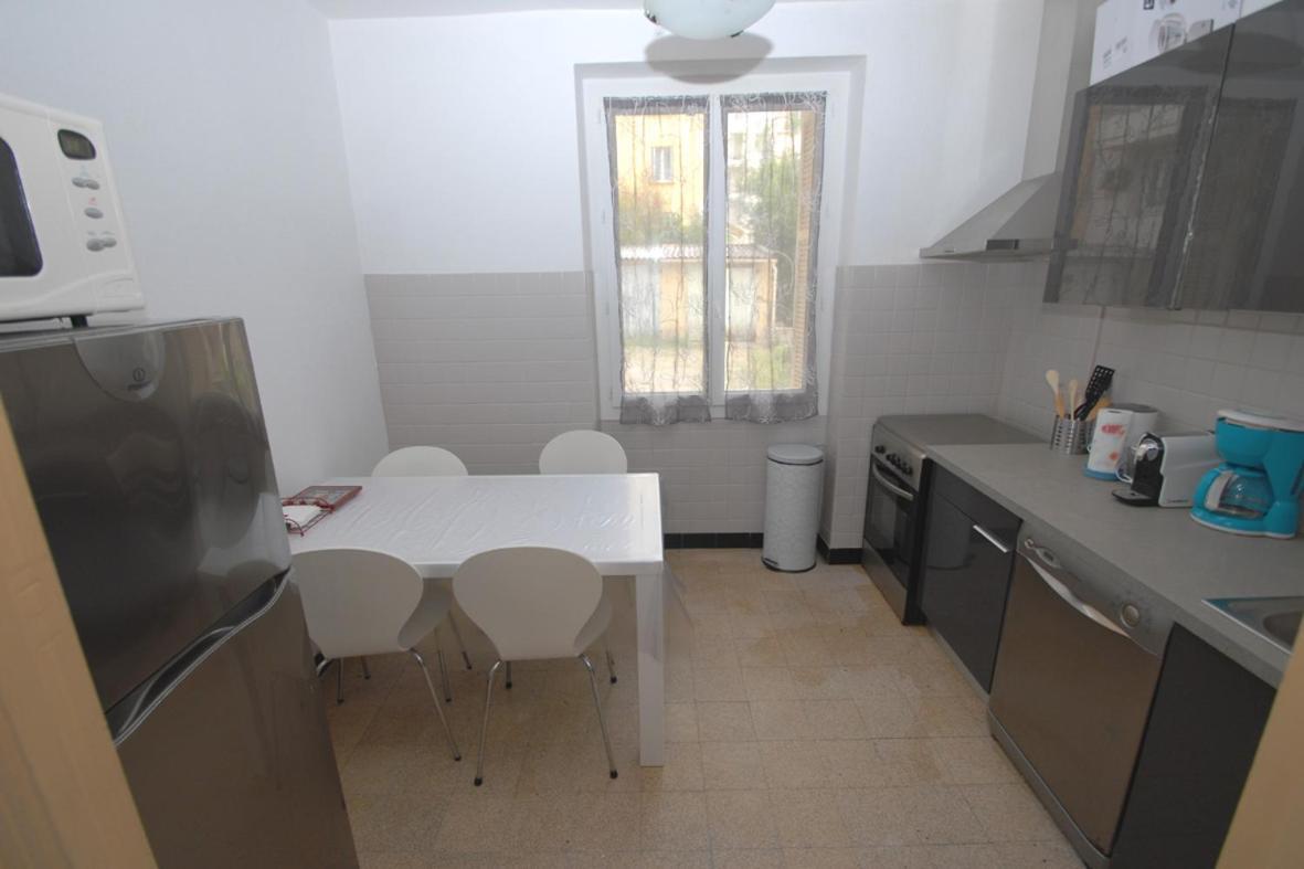 Apartment **** Sea 1 A 8 Personnes 80m2 A 120m De La **** Ajaccio (Corsica)